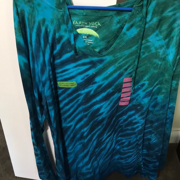 earth yoga Tops - Yoga pullover